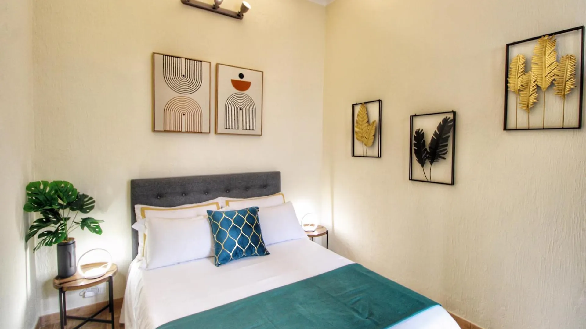 Lovely 2 Bedroom Apartment By Yourhost Rome