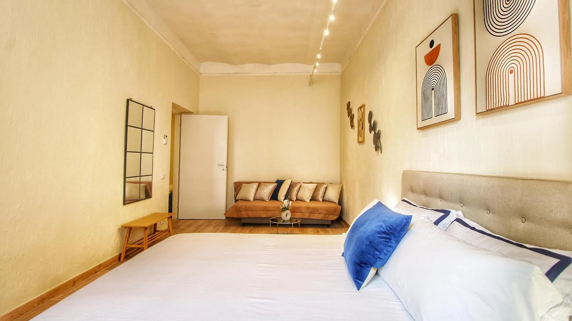 Lovely 2 Bedroom Apartment By Yourhost Rome Italy
