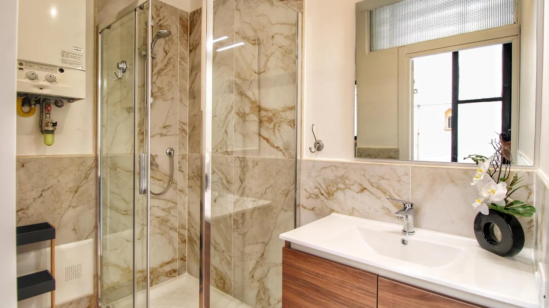 Lovely 2 Bedroom Apartment By Yourhost Rome
