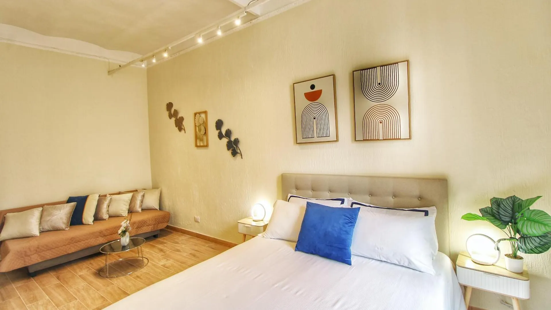 Lovely 2 Bedroom Apartment By Yourhost Rome 0*,